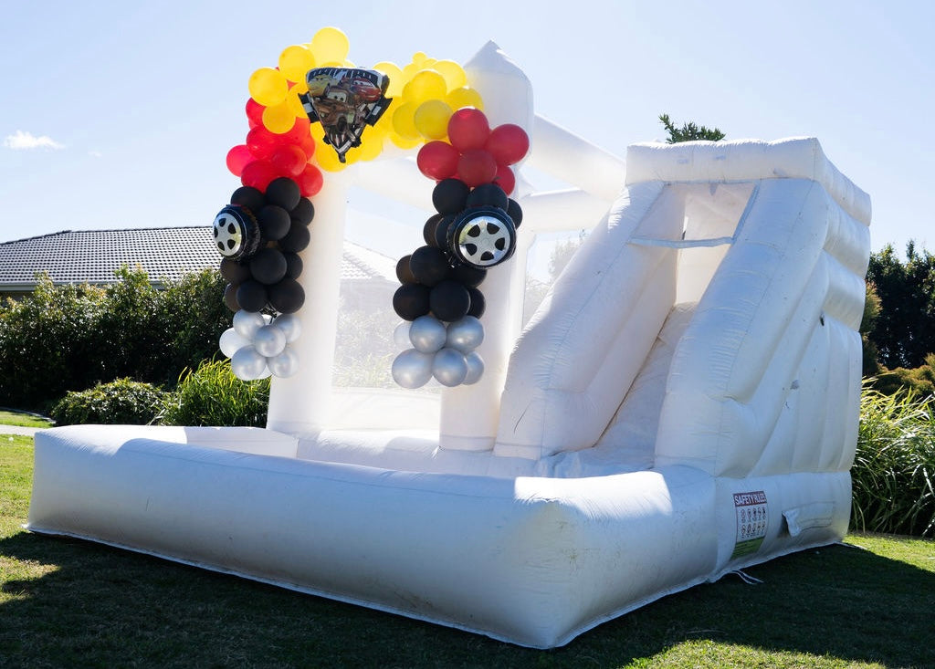 Bounce & Ball Blitz Jumping Castle