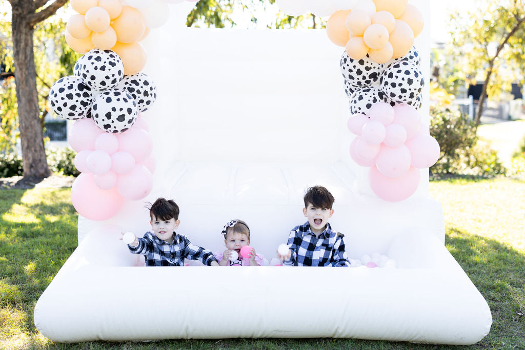 Bounce & Ball Manor Jumping Castle